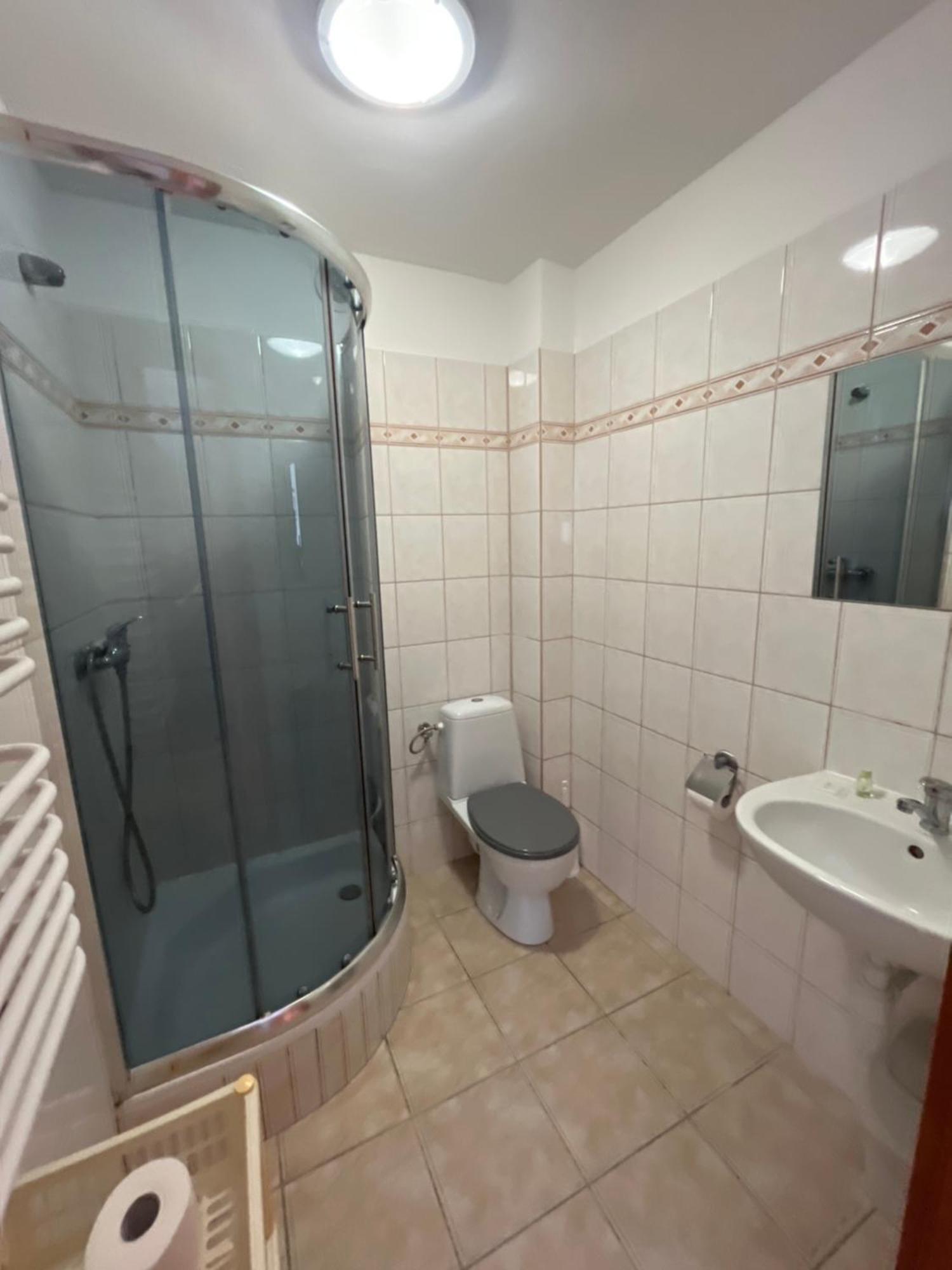 Dom Muszelka Hotel Криница Морска Екстериор снимка