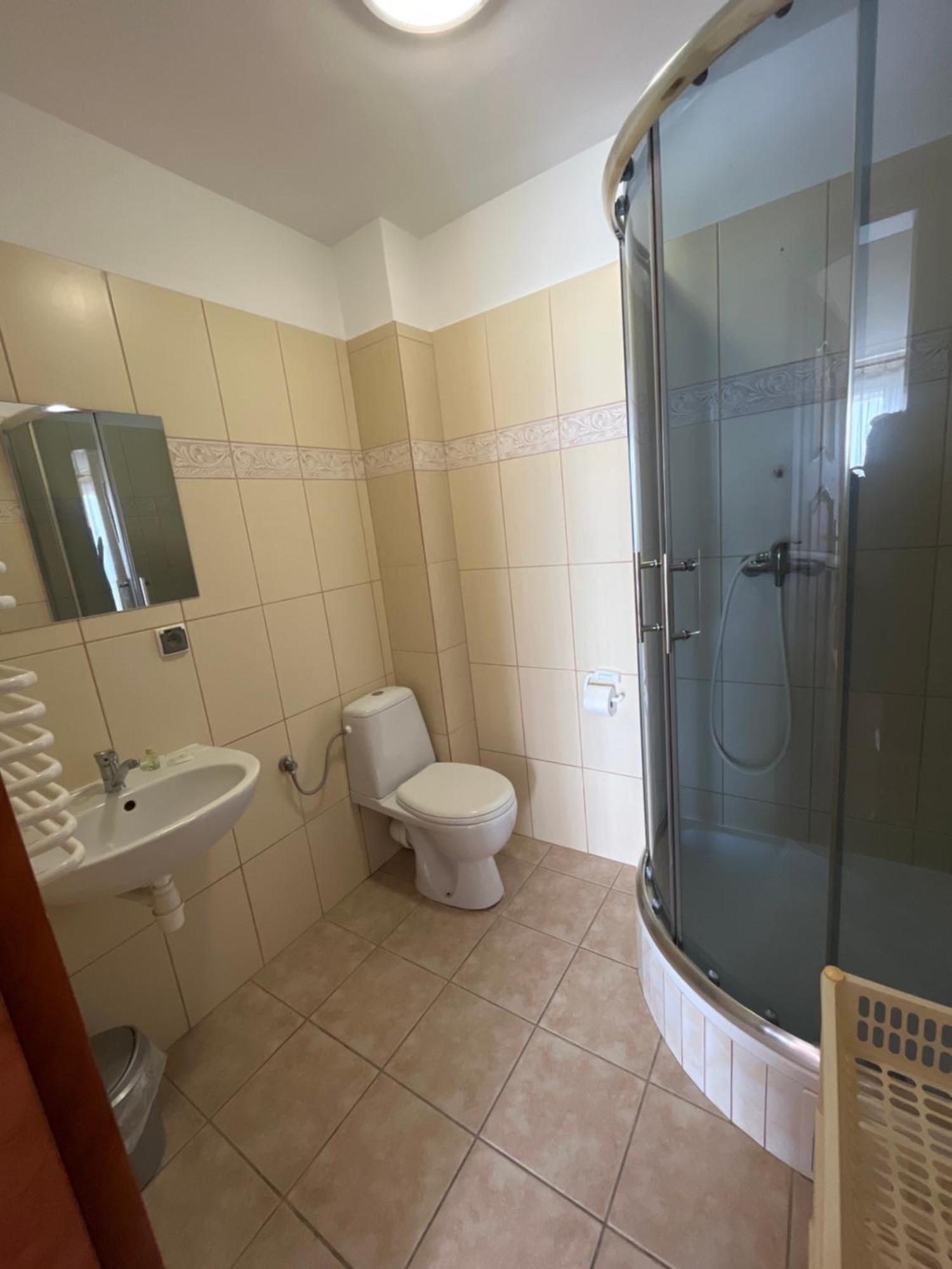 Dom Muszelka Hotel Криница Морска Екстериор снимка