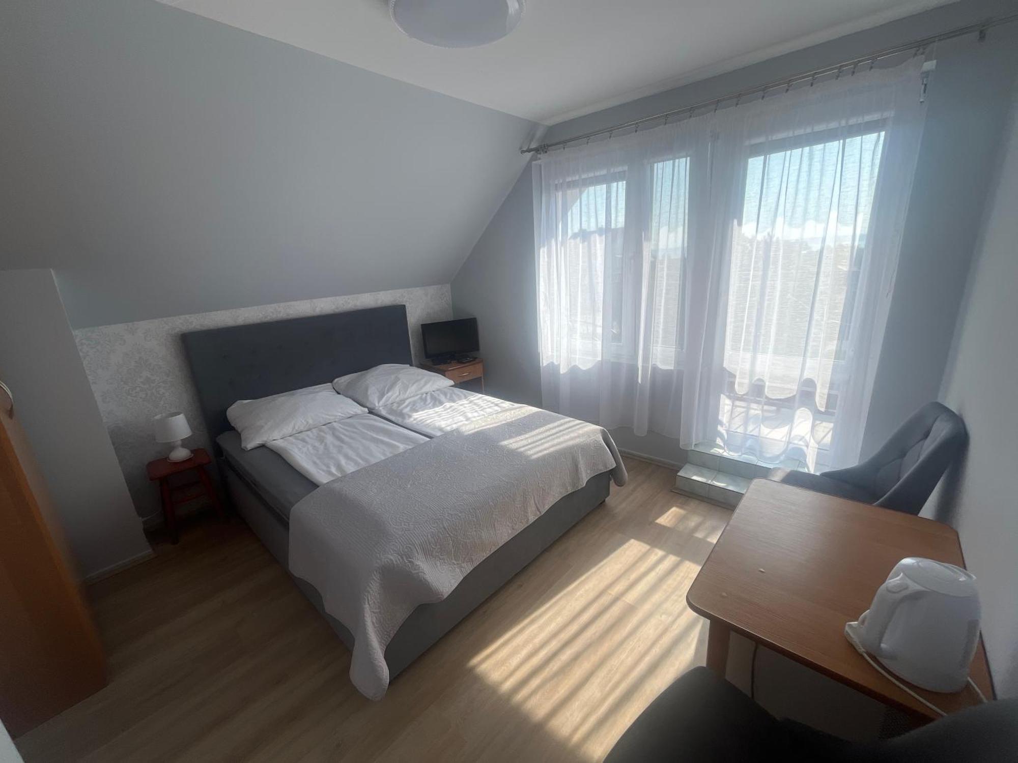 Dom Muszelka Hotel Криница Морска Екстериор снимка